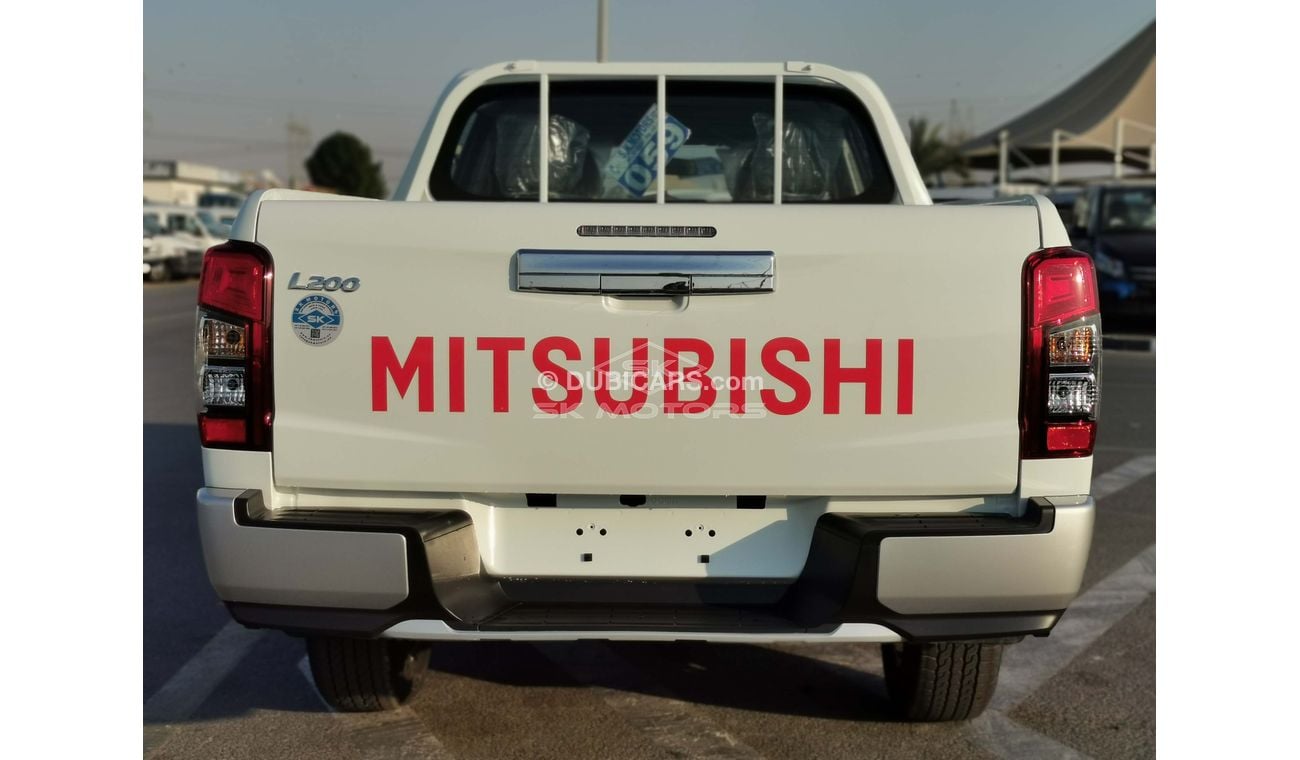Mitsubishi L200 GLX, 2.4L Diesel, M/T, 4WD, Black Rims (Code # MLP07)