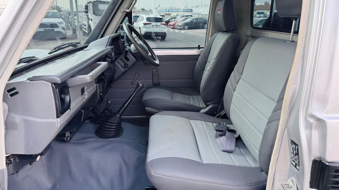 تويوتا لاند كروزر بيك آب SINGLE CABIN | 4.5L DIESEL ENGINE | MANUAL TRANSMISSION | RHD | 2007 | REAR VIEW CAMERA