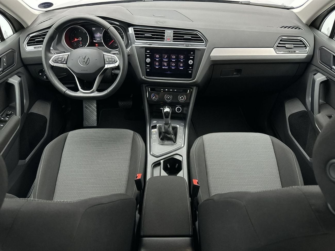 Volkswagen Tiguan Tiguan - Trend (REF#75754) / WAS 94,900 AED - NOW 79,900 AED