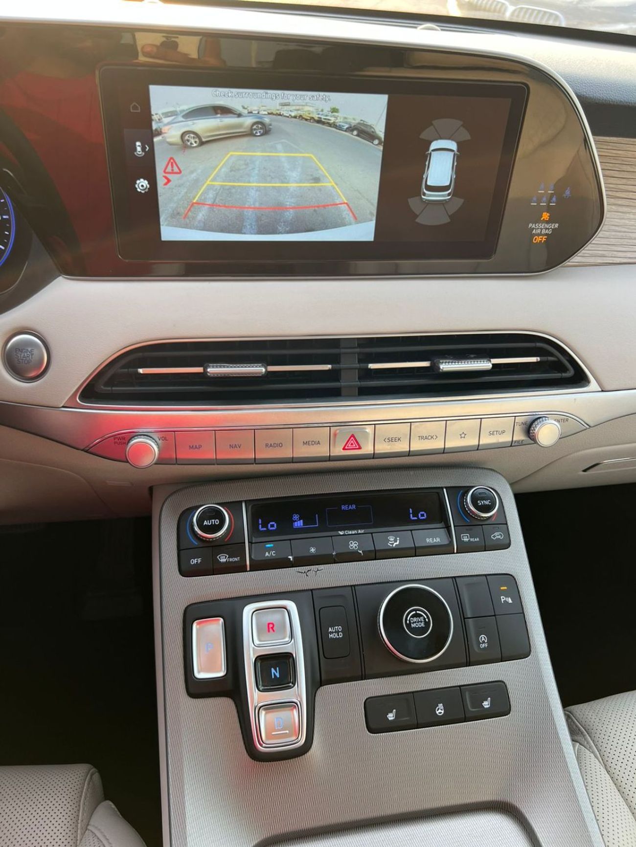 هيونداي باليساد 2022 Hyundai Palisade Full Option Sunroof -3.8L-V6-Rear Camera & sensor -Leather Seat- -