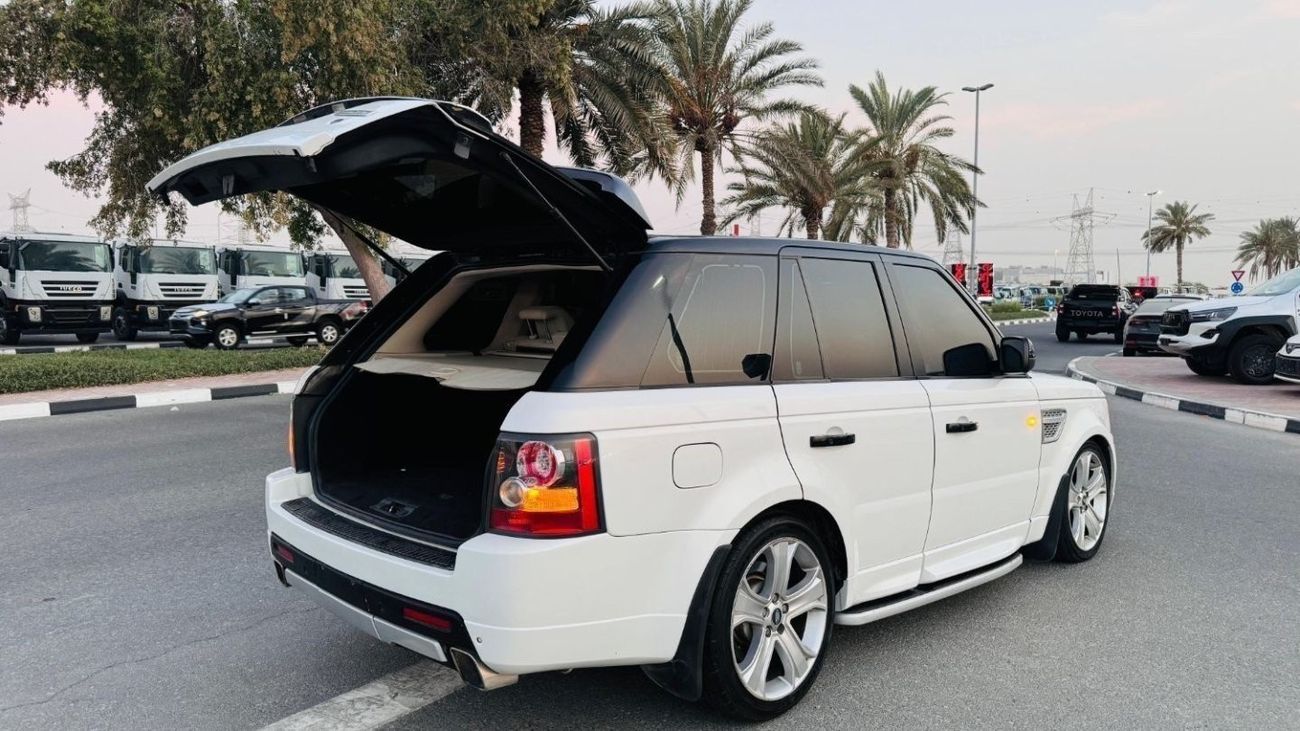 Land Rover Defender EXCELLENT CONDITION | SUNROOF | 2011 | LHD | 3.0L PETROL