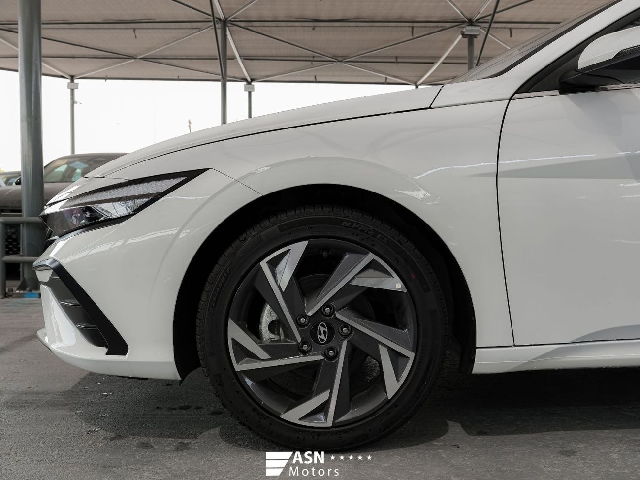 هيونداي إلانترا Lux Premium 1.5L 2025 (Export Price)