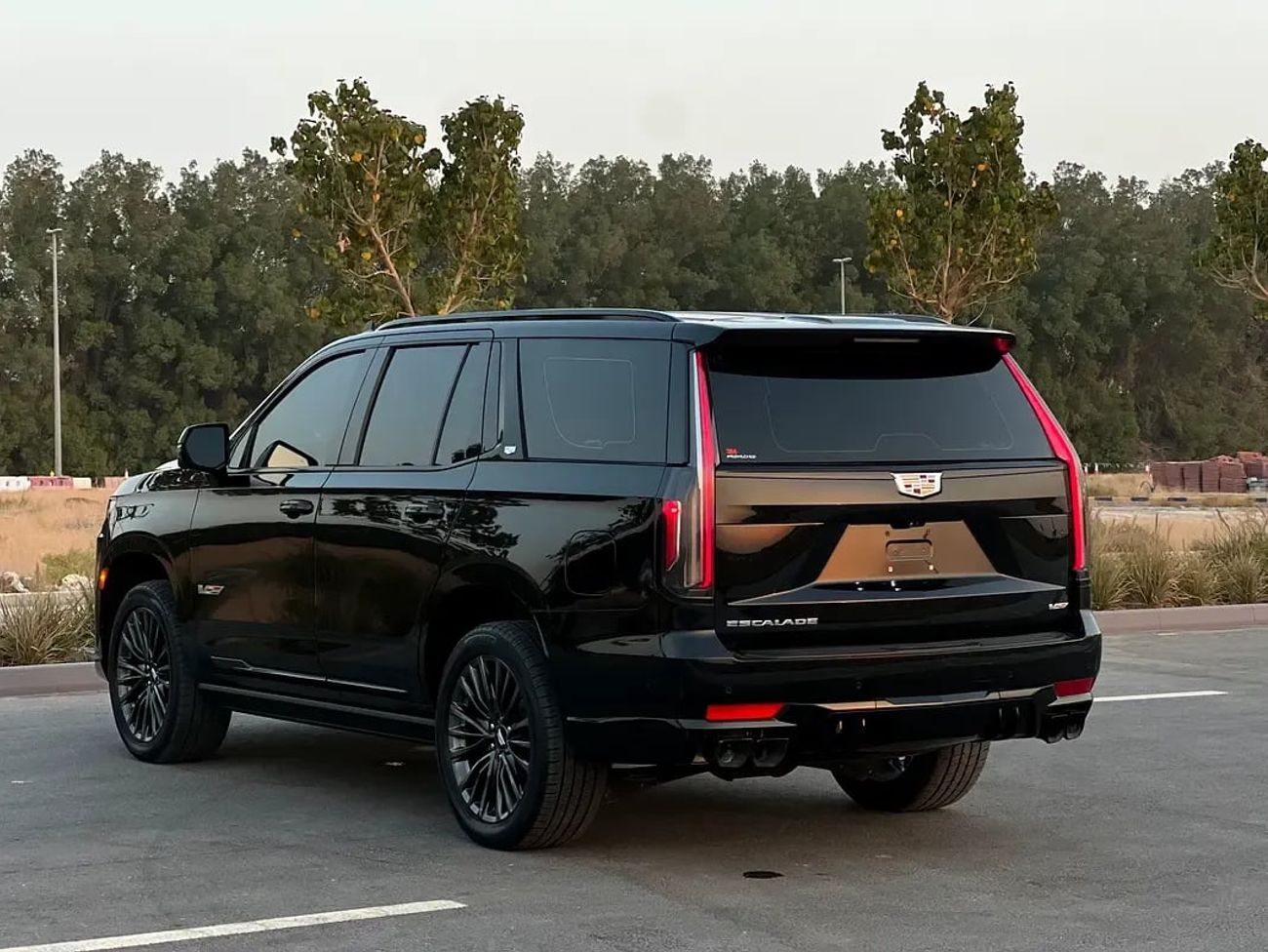 Cadillac Escalade V SERIES Cadillac Escalade 2023 GCC specs