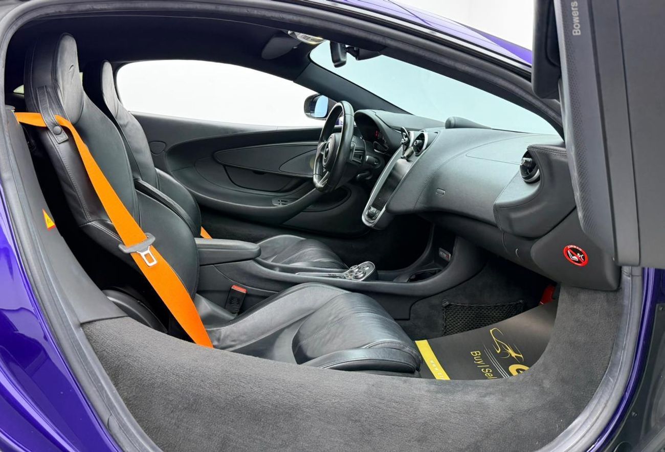 مكلارين 570S 2019 McLaren 570 S, 2026 McLaren Warranty, 2027 McLaren Service Pack, Low km, GCC