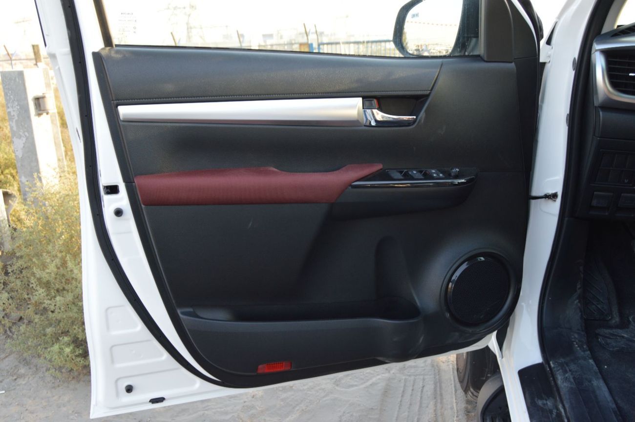 Toyota Hilux Toyota Hilux Pick Up Year: 2025 Color: White