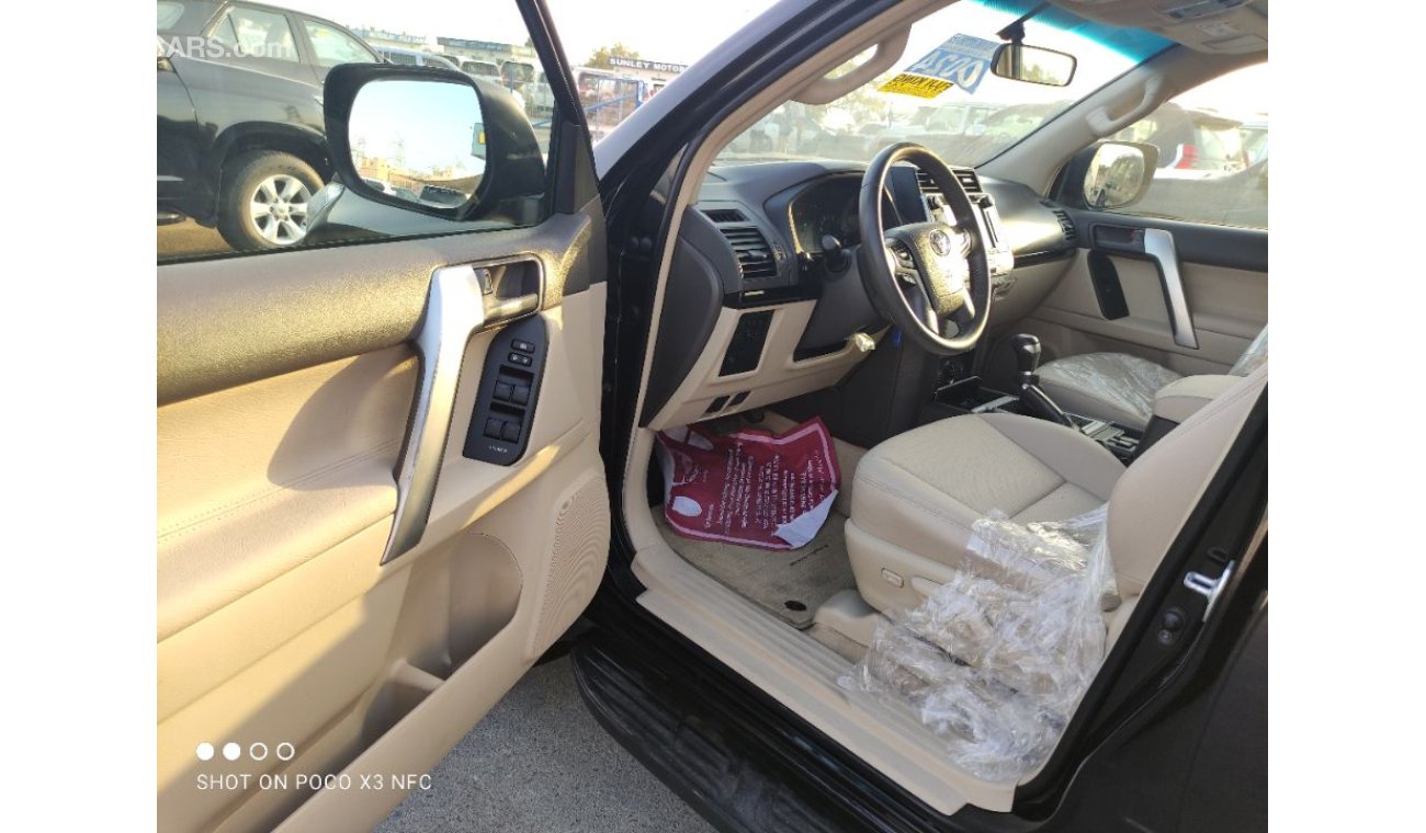 تويوتا برادو Full option 2019 Sunroof Leather seats, DVD Camera (Also register in Dubai)