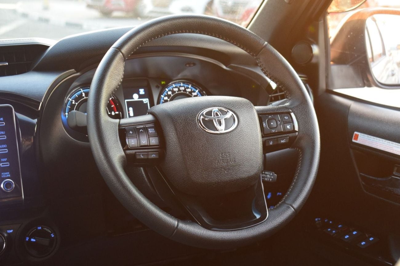 Toyota Hilux DIESEL HILUX ROGUE ,2.8L ,RIGHT HAND HAND DRIVE ,AUTO TRANSMISSION