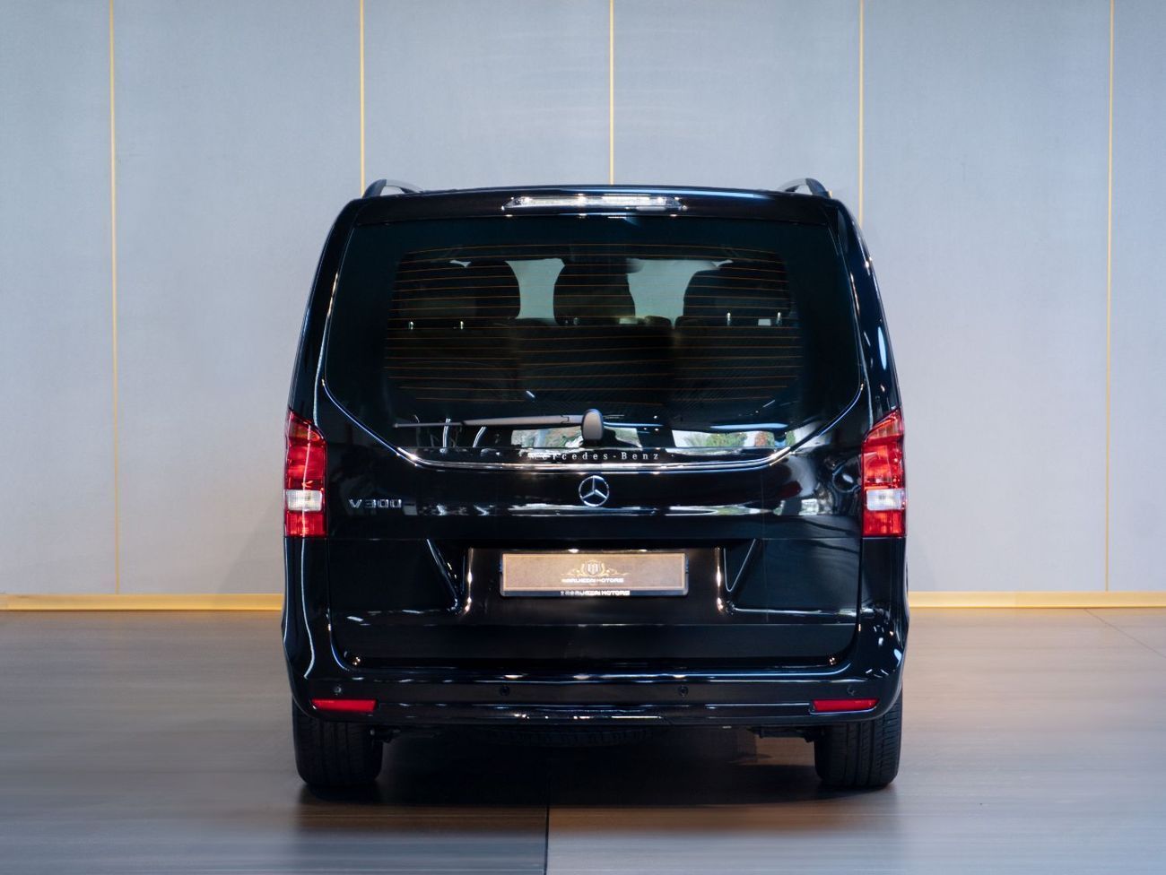 مرسيدس بنز V 300 4,556PM I Brand New I Mercedes-Benz V-Class V300 Style I 2025 I with 2 Years Dealer Warranty