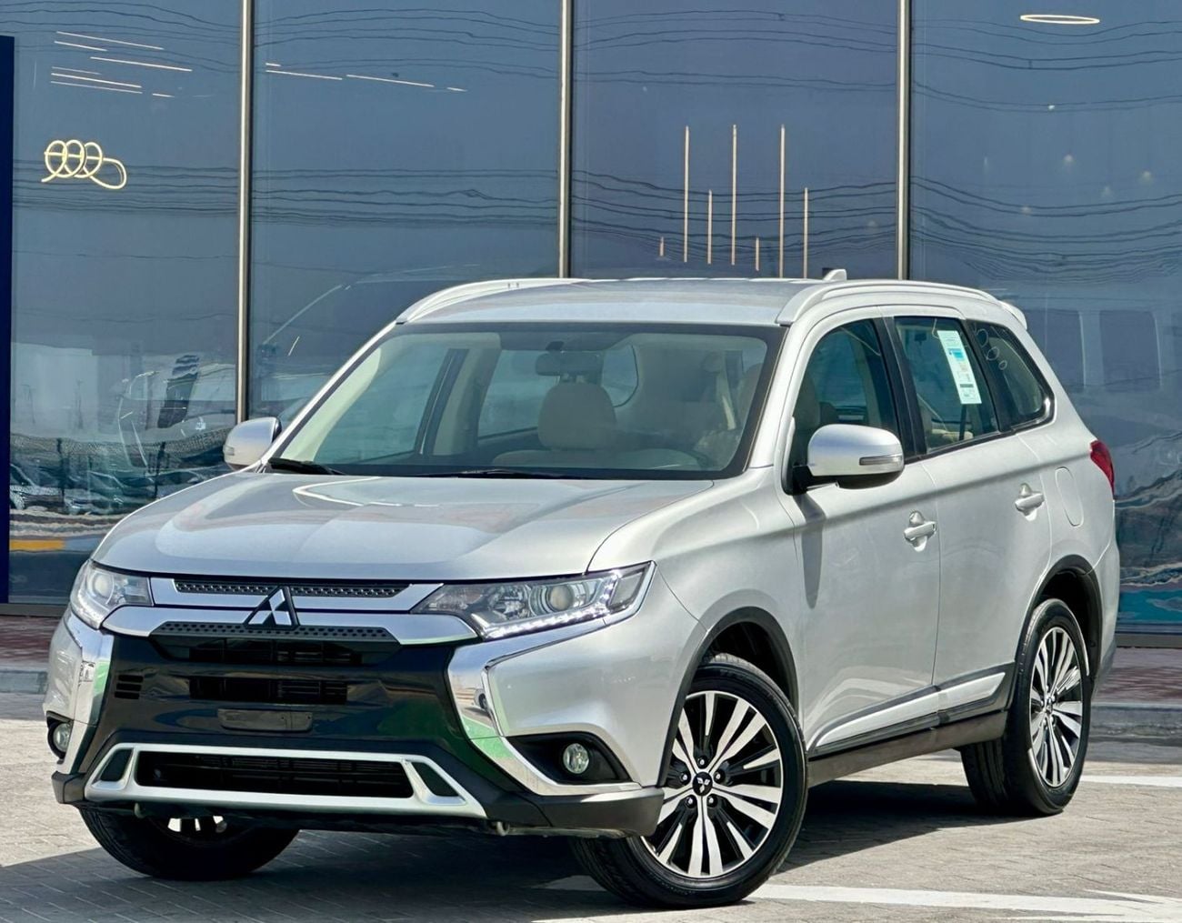 Mitsubishi Outlander GLX 2.4L 960-Monthly l GCC l 4wd, Cruise, Camera l Accident Free