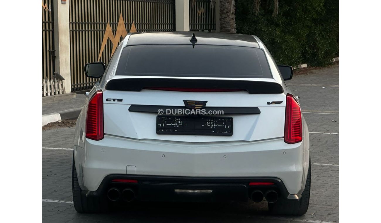 كاديلاك CTS V
