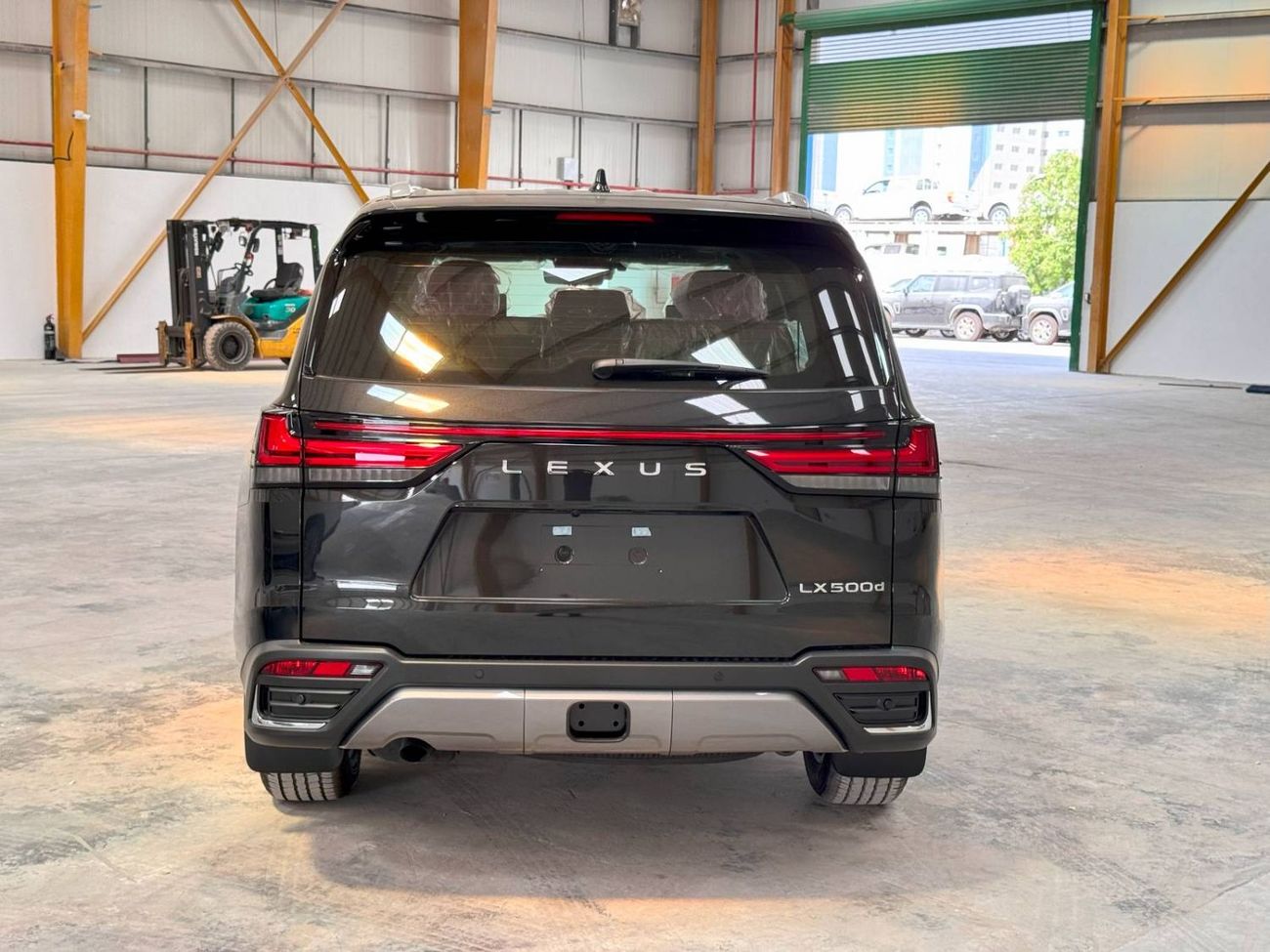 Lexus LX 500 2025 LX500 URBAN 3.3L DIESEL 25 SPEAKER 7-SEATS GCC BRAND NEW 0KM