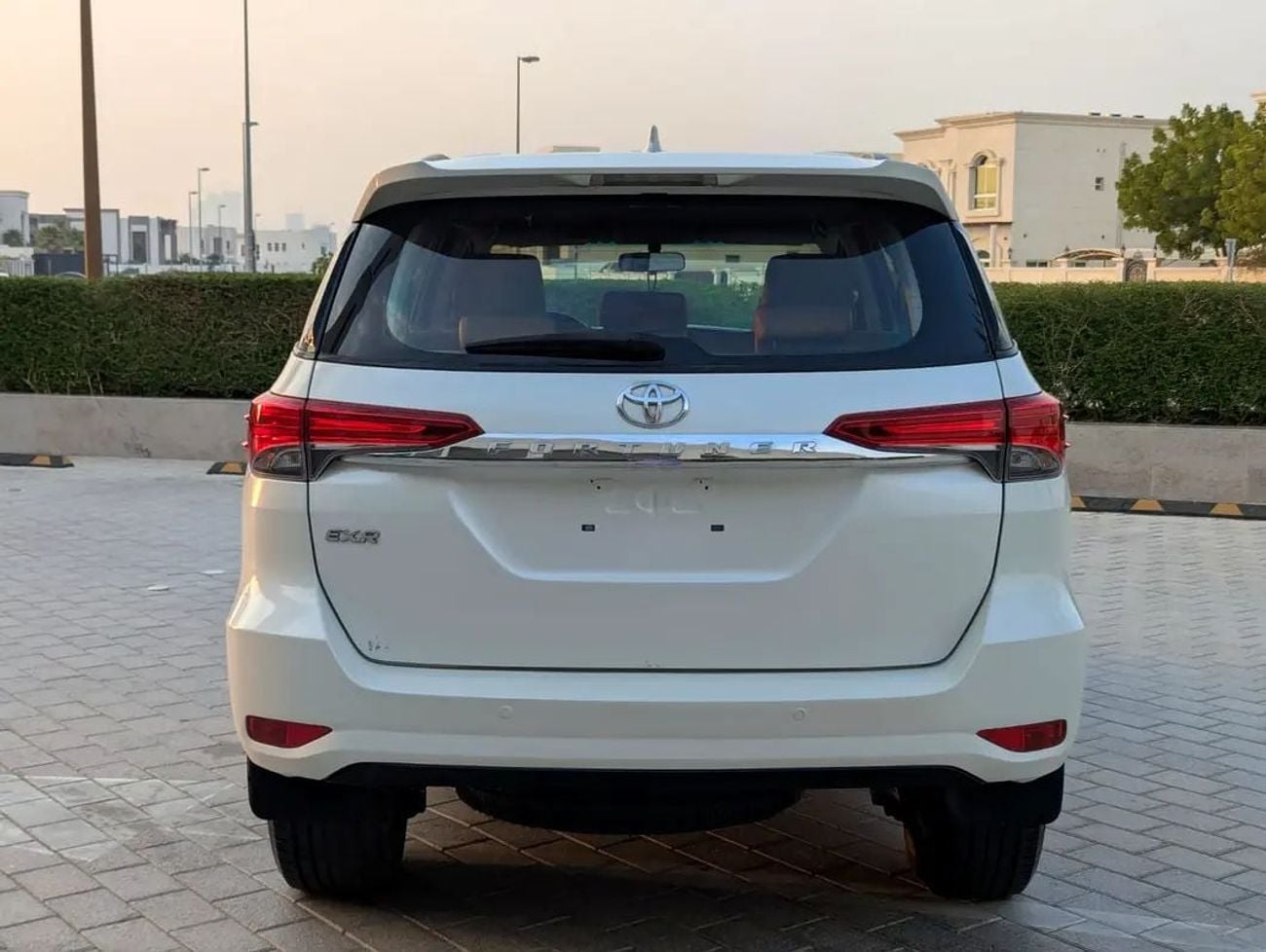 Toyota Fortuner EXR 4x4 V4 2.7L GCC Specs Interior and Exterior Excellent Condition