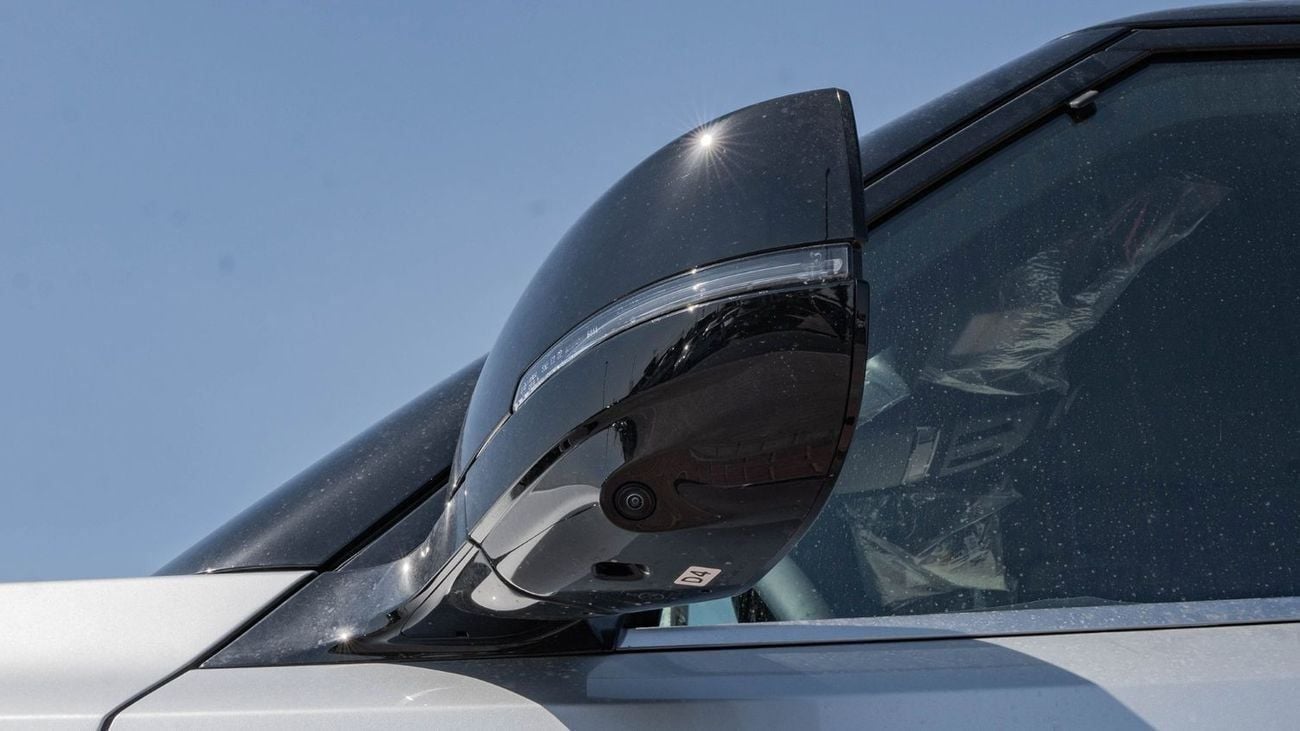 Nissan Patrol 2026 Nissan Patrol LE Platinum 3.5L AT Petrol TT (Silver-Red) (Black roof)