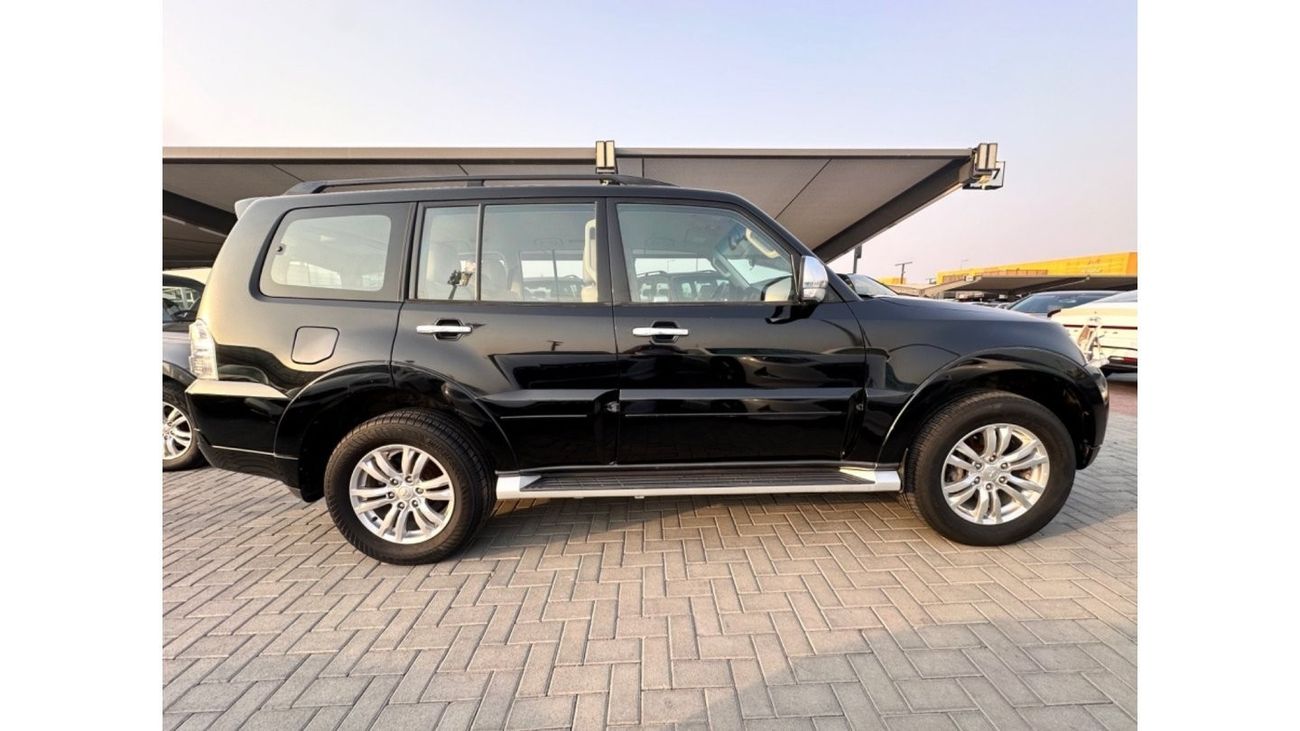 Mitsubishi Pajero GLS Highline Top باجيرو GCC2017