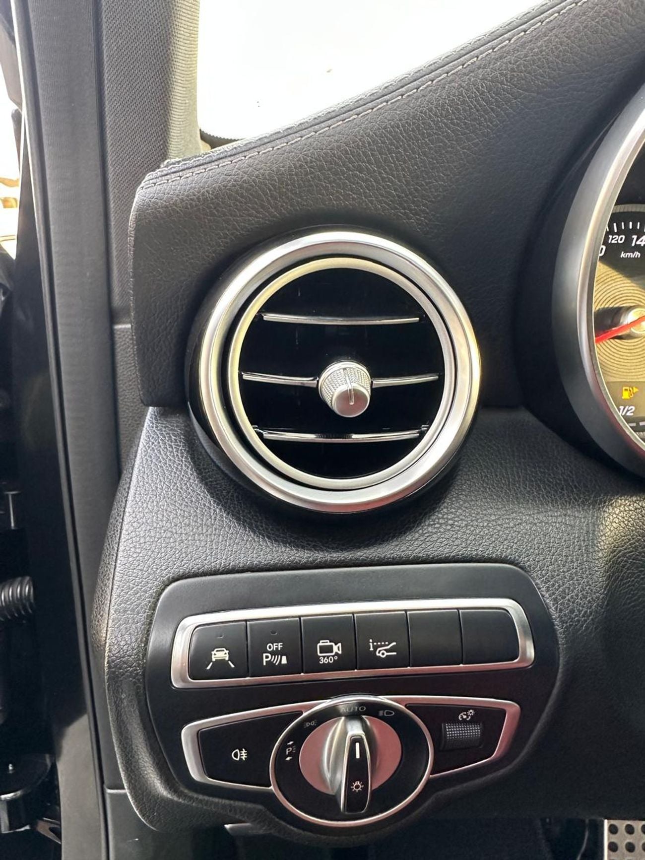 مرسيدس بنز GLC 250 Coupe AMG 2.0L
