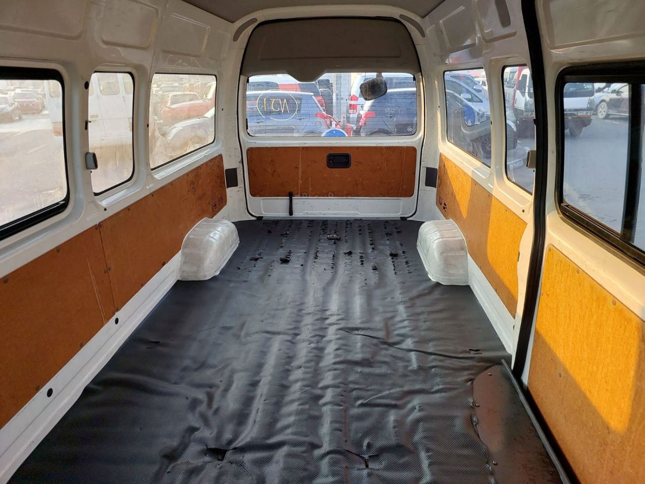 تويوتا هاياس TOYOTA HIACE VAN RHD 2013 MODEL 3.0 L DIESEL AUTOMATIC(PM11947)