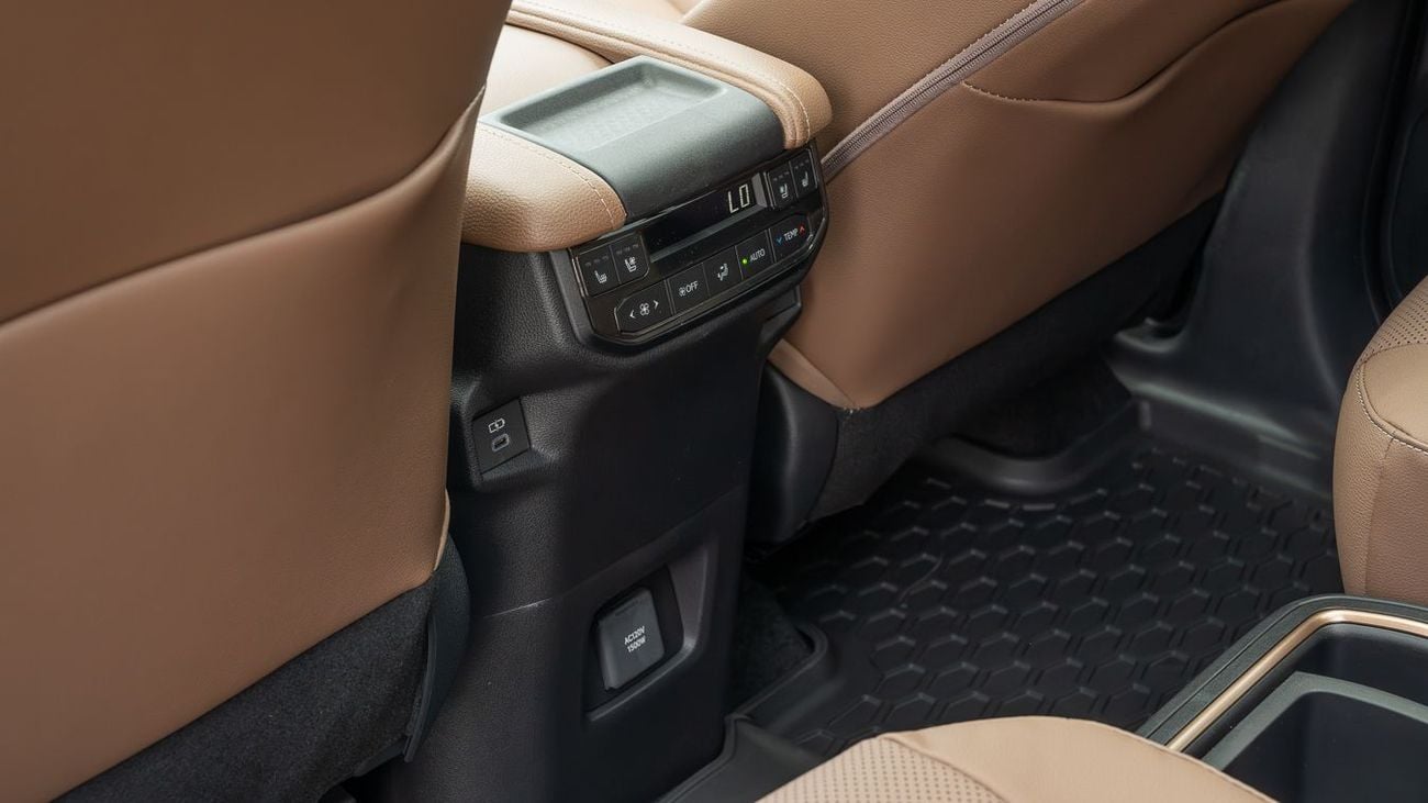 تويوتا جراند هايلاندر TOYOTA GRAND HIGHLANDER 2.4 HYBRIDMAX -2026YM