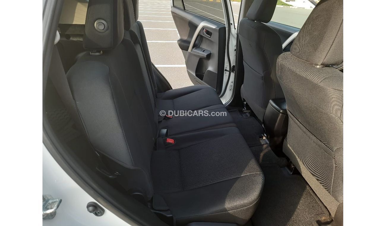 Toyota RAV4 EX Toyota rav_4  (USA-SPEC) 4*4 - 2015- VERY GOOD CONDITION