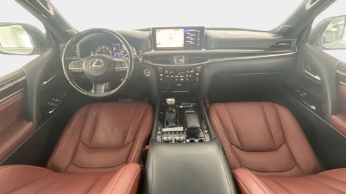 لكزس LX 570 Platinum | شامل الضمان | 0 ﺪﻔﻋﺓ ﺃﻮﻟﻯ