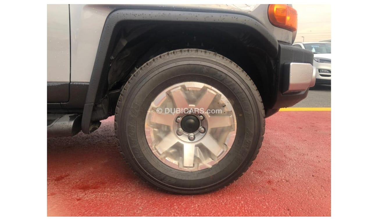 تويوتا إف جي كروزر إف جي كروزر 4.0 لتر دفع رباعي موديل 2021 بنظام صوت جي بي إل بوصلة للتصدير فقط