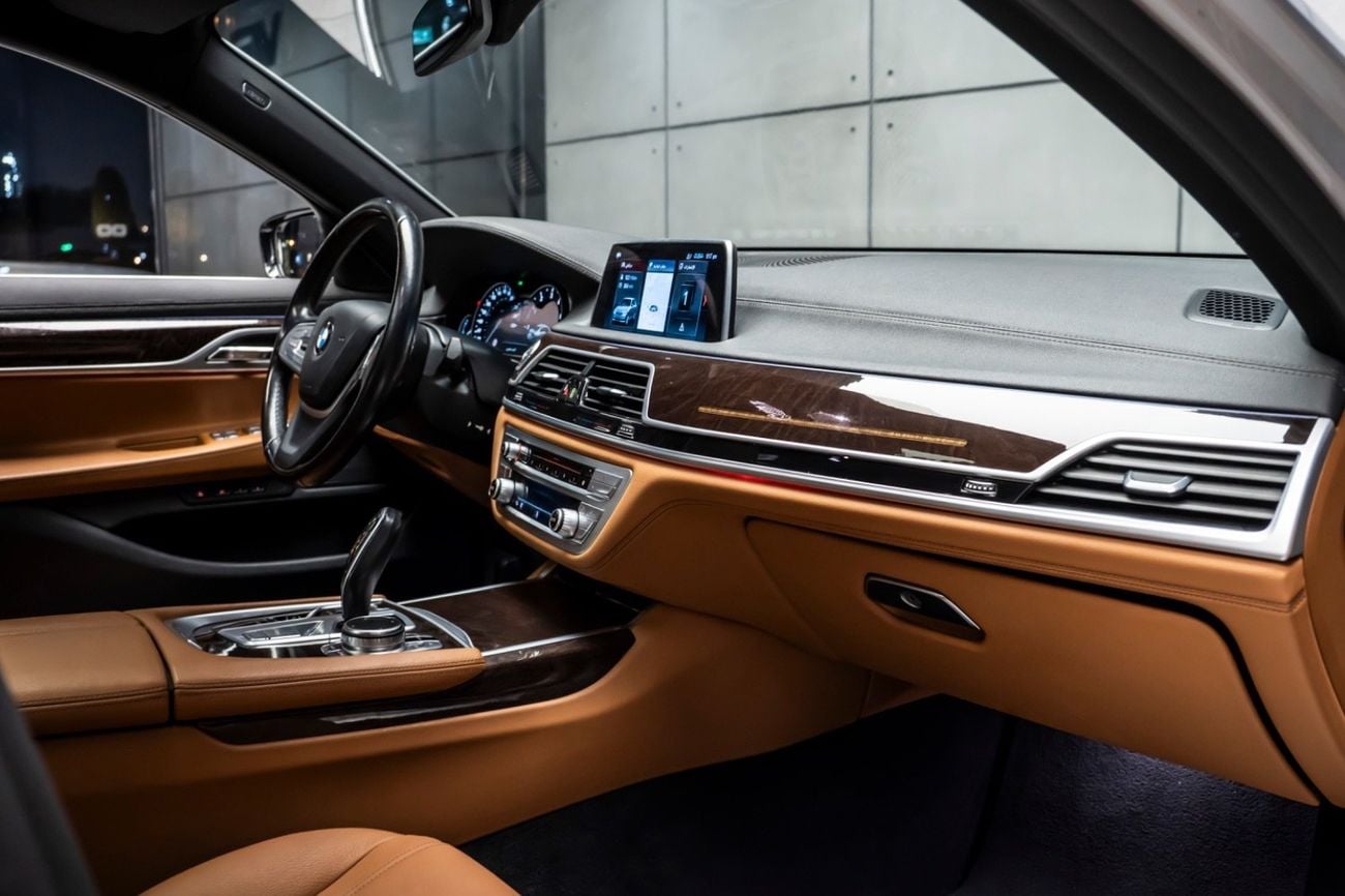 بي أم دبليو 730i