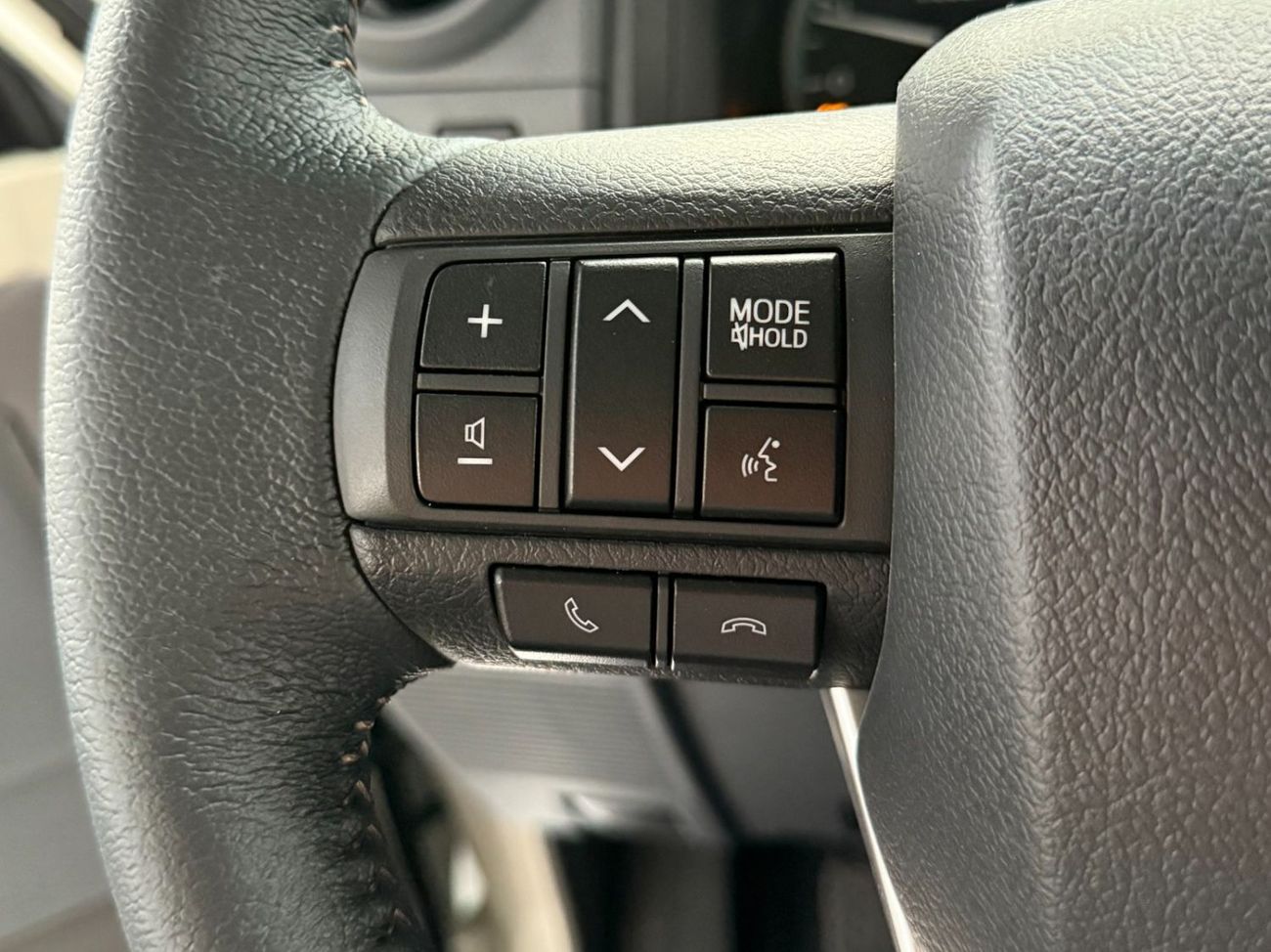 Toyota Land Cruiser 70 GDJ 76 2.8 DIESEL M/T **التصدير فقط خارج الخليج***