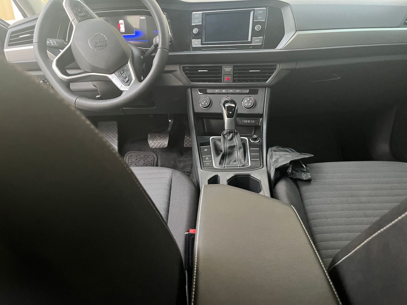 Volkswagen Jetta TWO YEARS WARRANTY, one year service contract