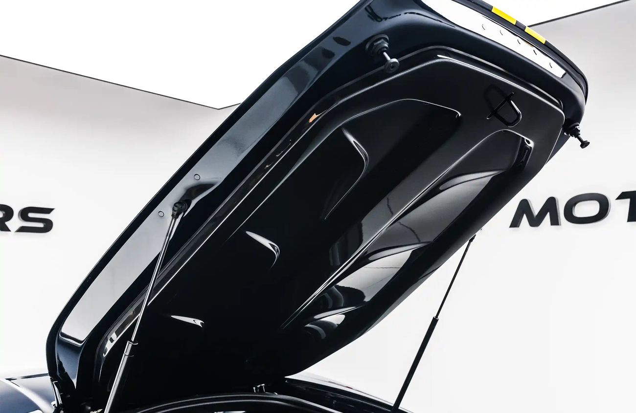 فيراري 812 كومبيتيزون 6.5L V12 Naturally Aspirated Engine