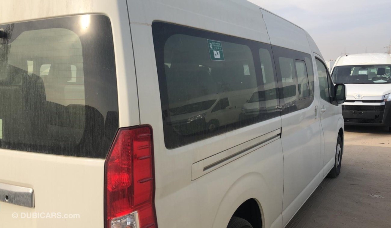 Toyota Hiace 2.8 L , diesel , new shape , M/T, white bumper