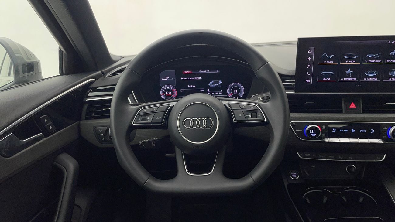 أودي A4 35 TFSI S LINE 2 | بدون دفعة مقدمة | اختبار القيادة في المنزل