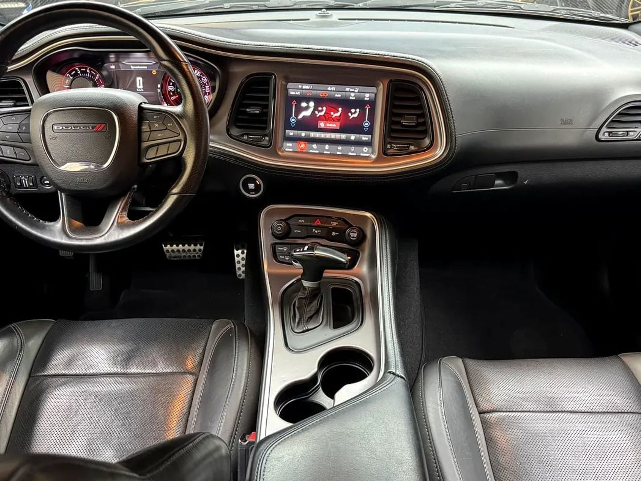 Dodge Challenger SXT Plus
