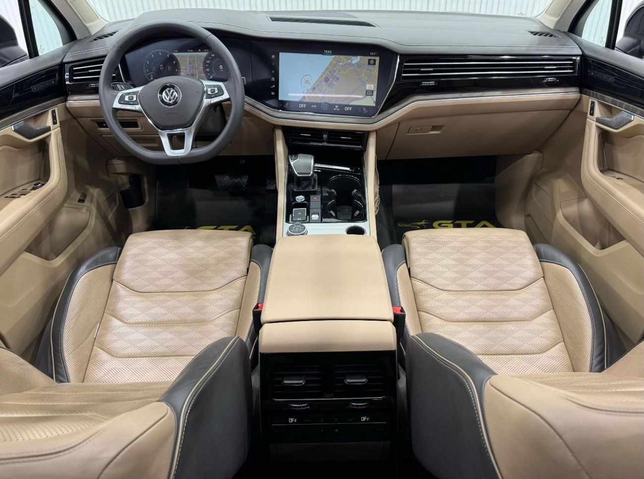 Volkswagen Touareg Highline Plus 3.0L 2019 Volkswagen Touareg Highline Plus, Warranty, Service History, GCC