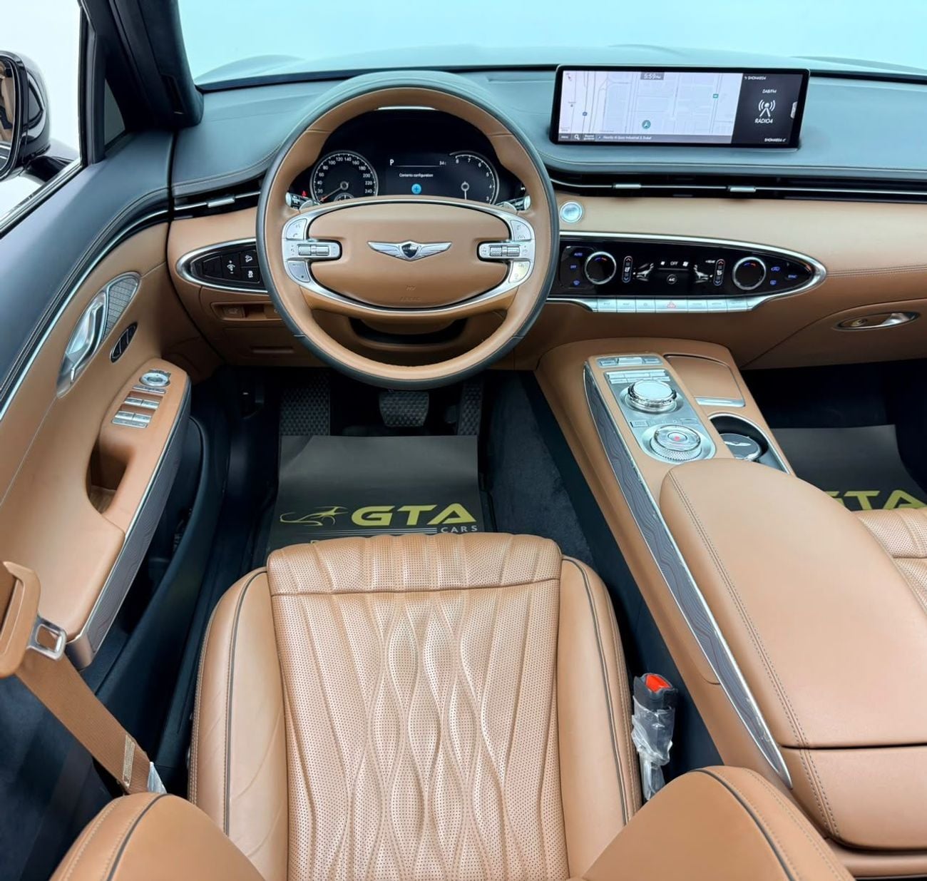 Genesis GV70 PRESTIGE 2023 Genesis GV70 Platinum Sport, 1 Year Unlimited Kilometer Warranty, GCC Specs.