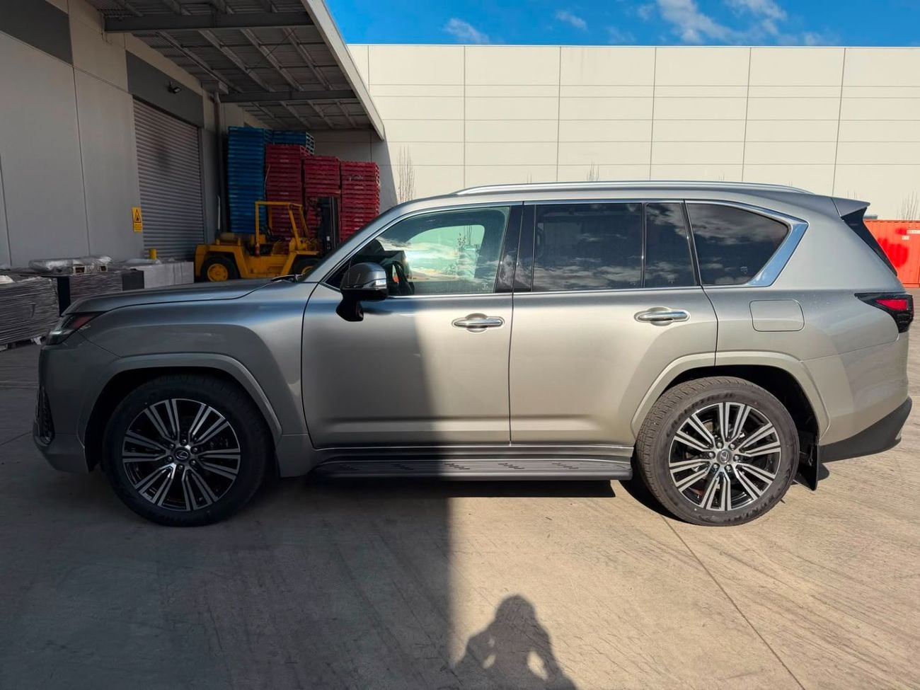 Lexus LX 500