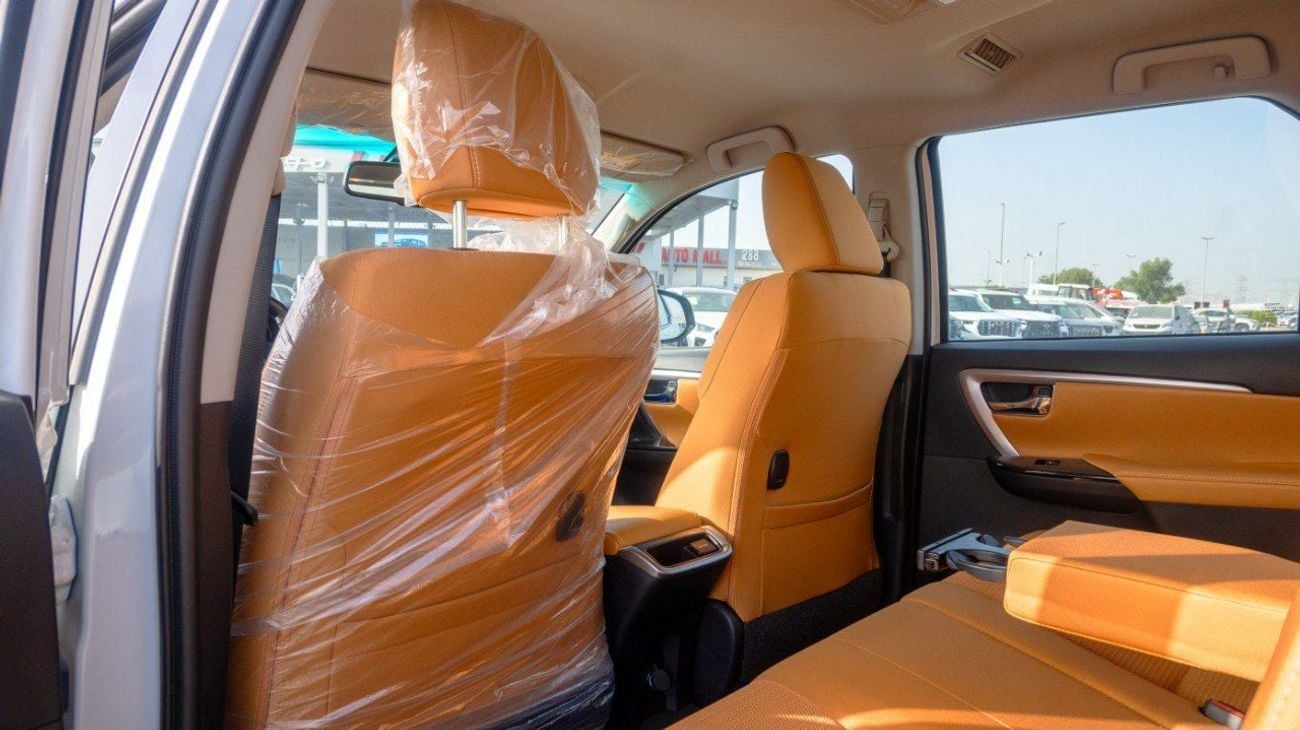 تويوتا فورتونر VX2 4X4 Diesel 2.8L