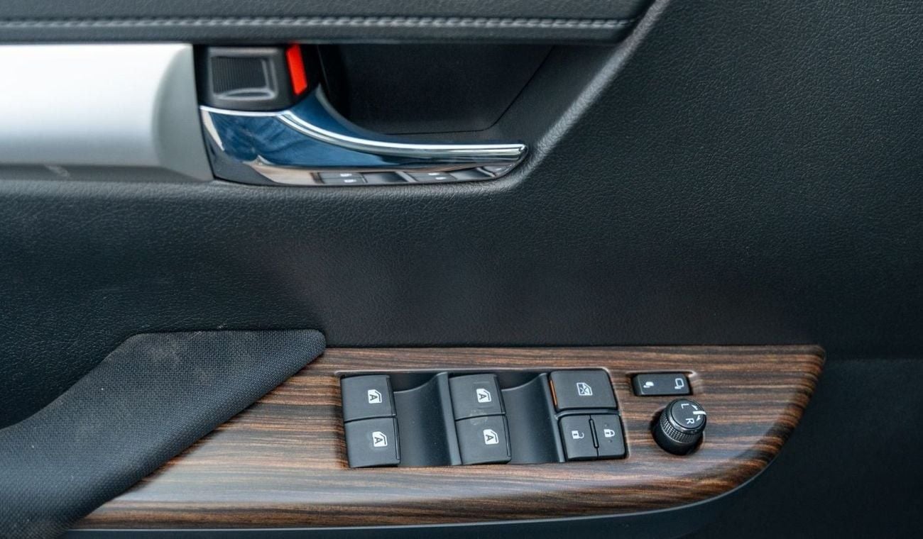 Toyota Hilux 2025 Toyota Hilux DC 2.7L Petrol AT (Black)