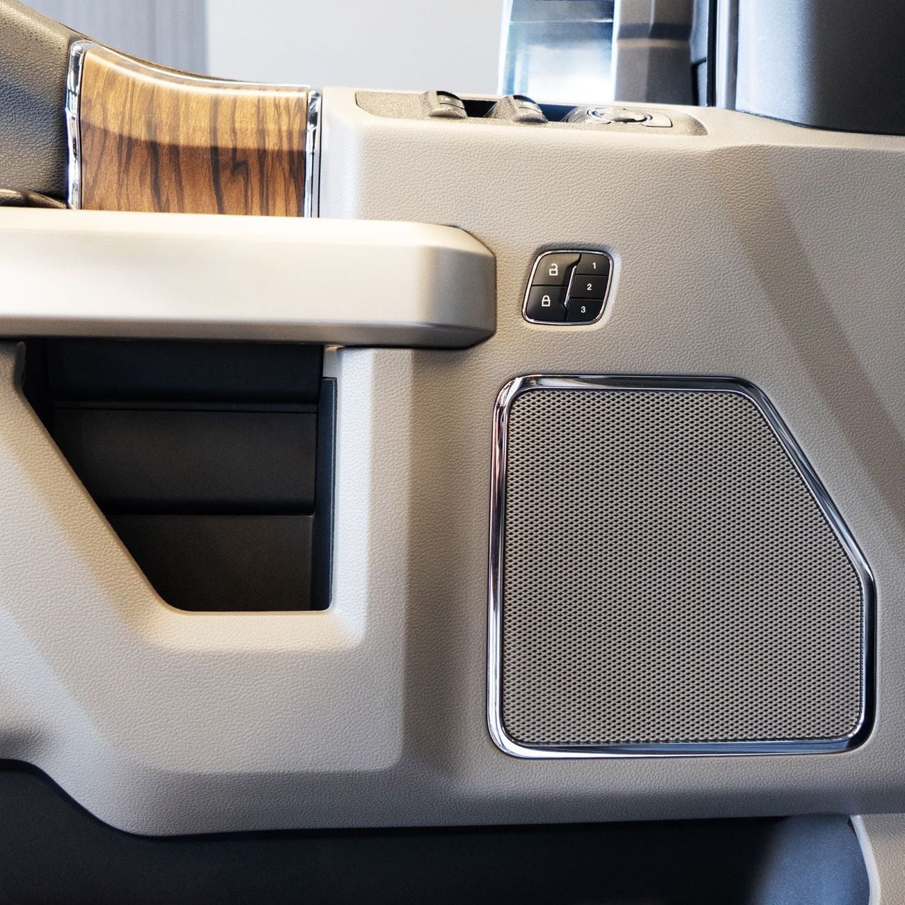 فورد F 150 AED 2,394 pm • 0% Downpayment • Ford F-150 Lariat • 1 Year Warranty