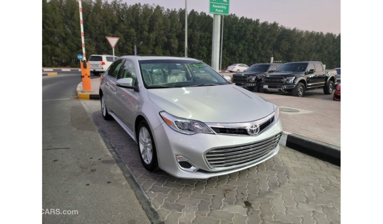 Toyota Avalon XLE Very Clean Car