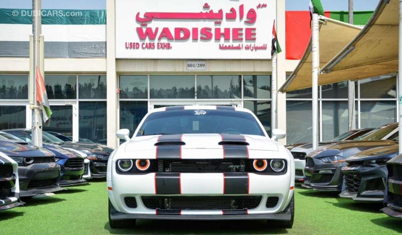 دودج تشالينجر Challenger R/T Hemi V8 5.7L 2019/ SRT Wide Body Kit/Leather Seats/Low Miles/ Excellent Condition