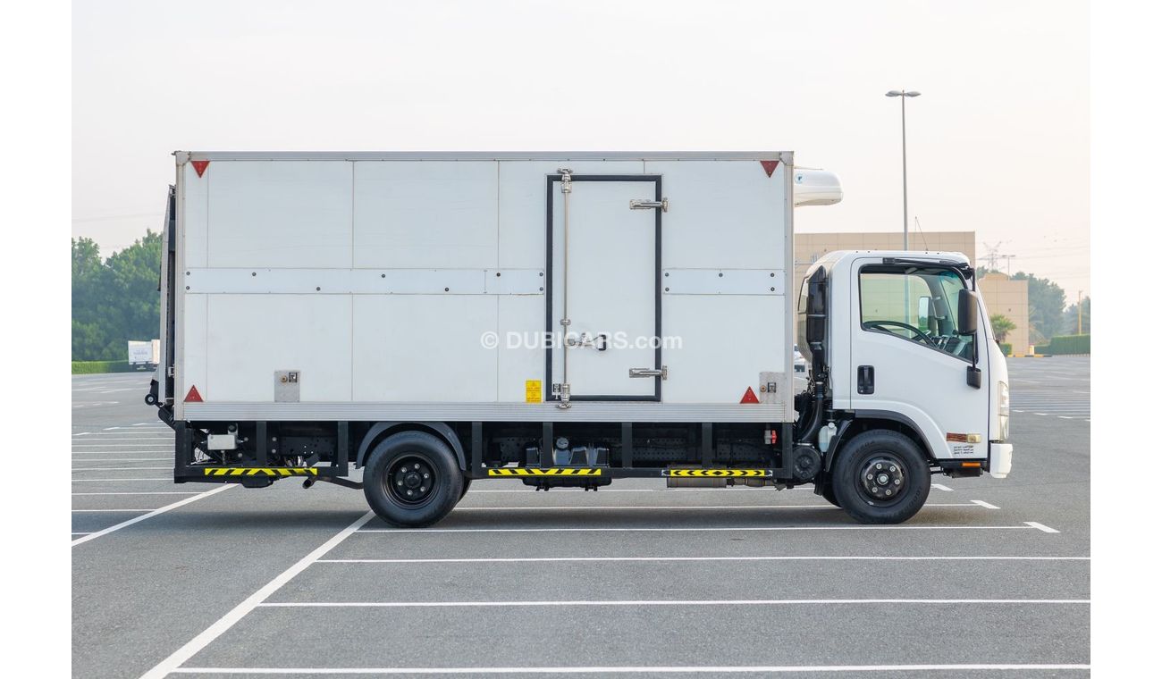 Isuzu NPR Reward 2017 LC Chiller Box with Tail Lift - Diesel M/T - Excellent Condition - GCC Specs
