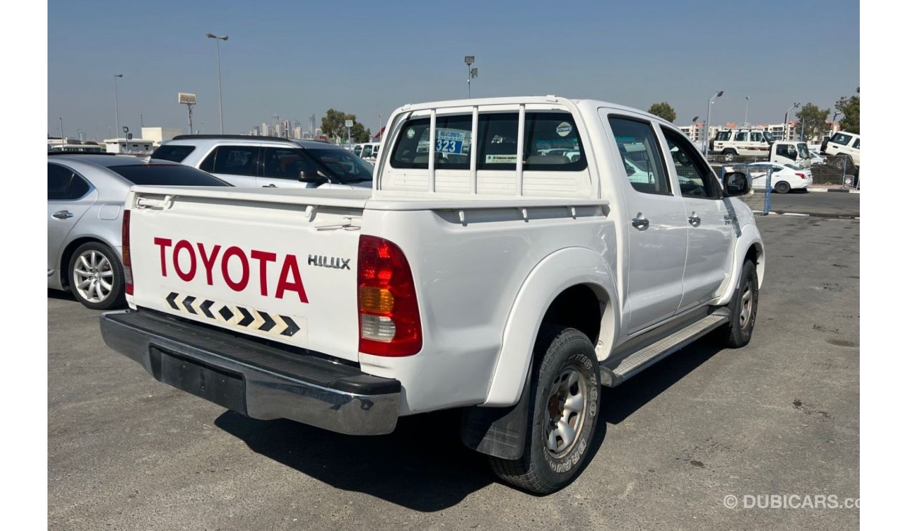 تويوتا هيلوكس TOYOTA HILUX 2009 A/T 4X4 PETROL