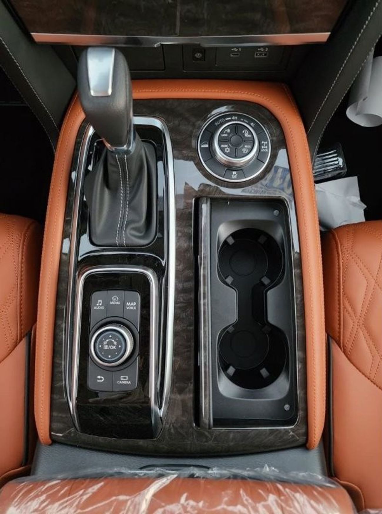 نيسان باترول نيسان باترول بلاتينيوم 4.0 لتر بنزين ، دفع رباعي ، V6 ، دفع رباعي ، 5 أبواب ، 360 كاميرا ، رادار ، م