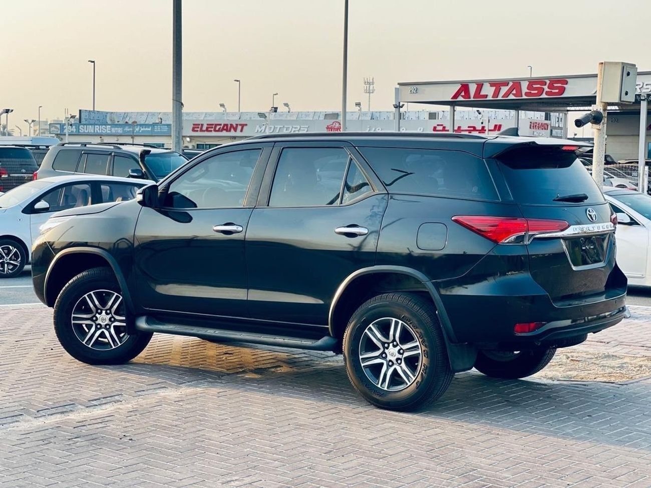 تويوتا فورتونر EXR 2.7L (160 HP) Toyota fortuner V4 2017  2.7