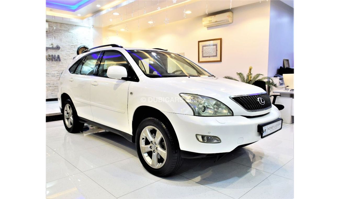 Lexus RX 330 Amazing Lexus RX 330 2005 Model!! in White Color! GCC Specs