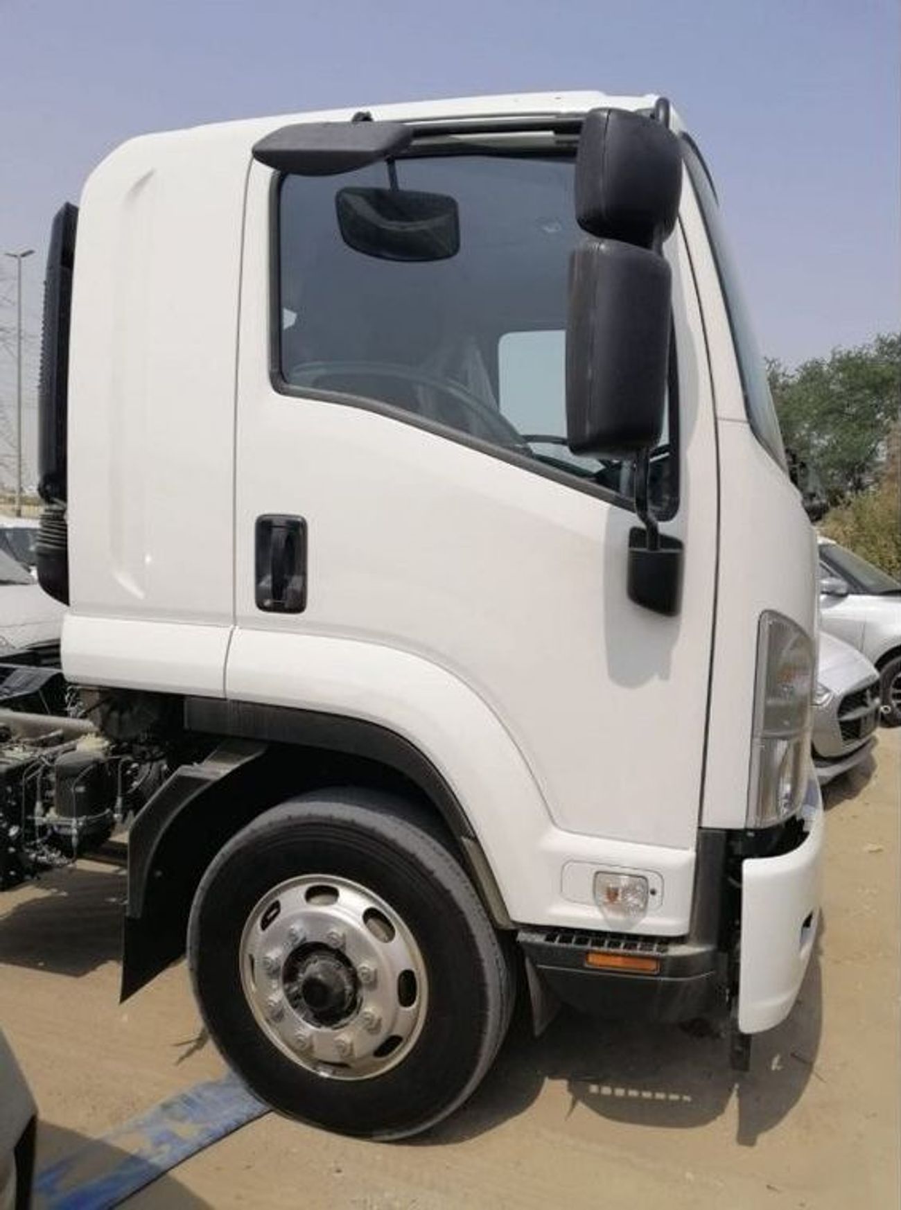 Isuzu FRR 9 ton  chassis