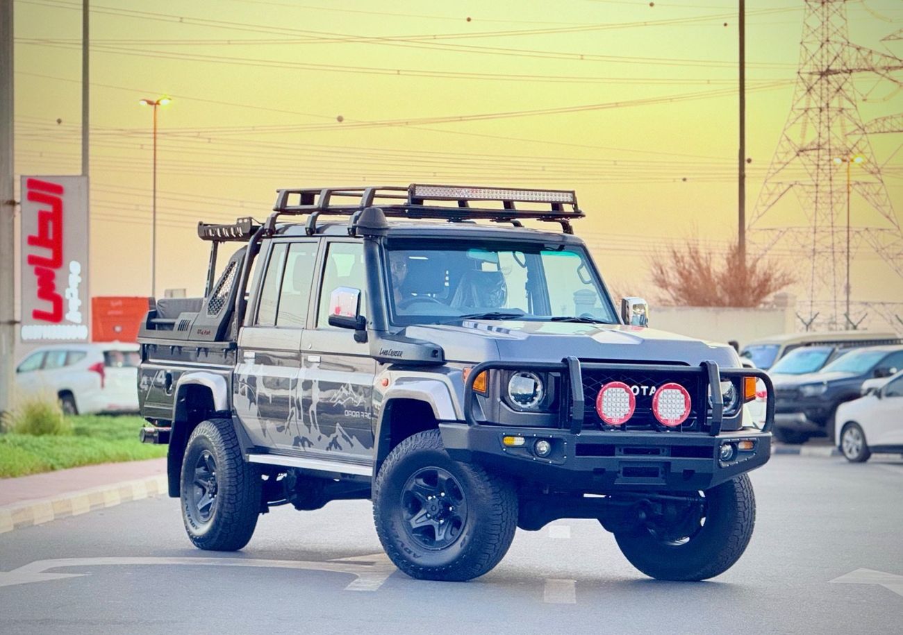 Toyota Land Cruiser Pick Up 2018 RHD Diesel Engine V8 Full Option Car is Very Clean and Perfect Condition