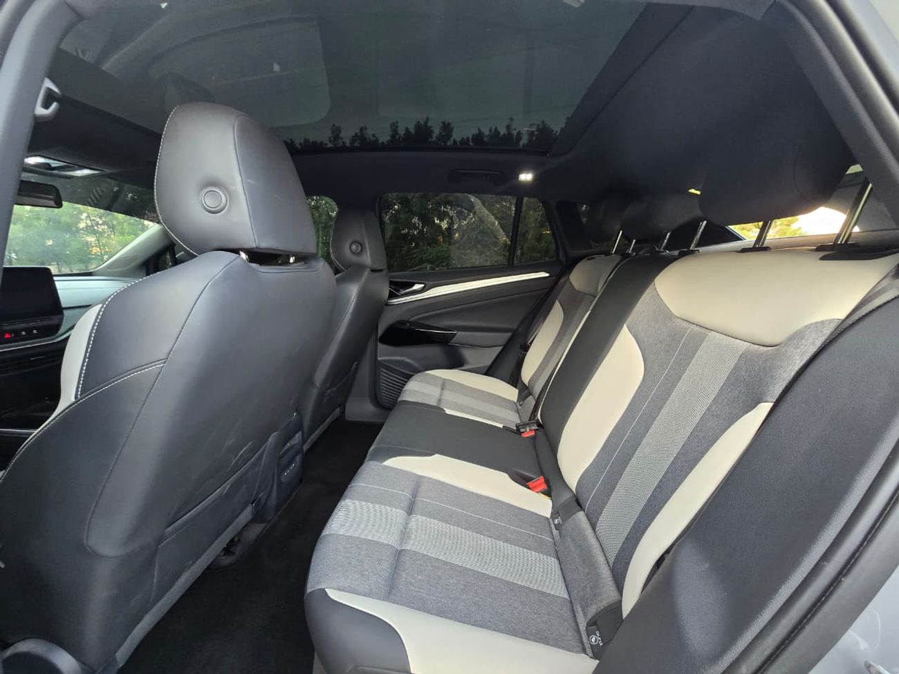 فولكس واجن ID.4 VOLKSWAGEN ID.4 2021 // ACCIDENT FREE // PERFECT CONDITION // LOW MILEAGE