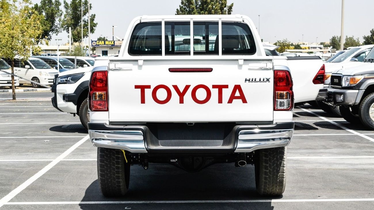 Toyota Hilux Double Cab 2.4L Diesel Manual