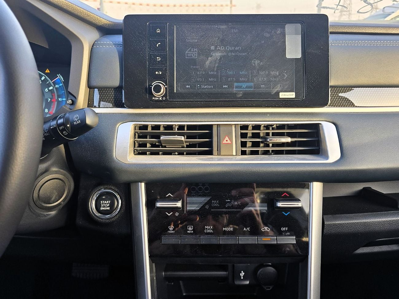 Mitsubishi Xpander Cross Mitsubishi Xpander Cross P1 line 1.5L SUV FWD Gcc Dark Grey 2025 Model