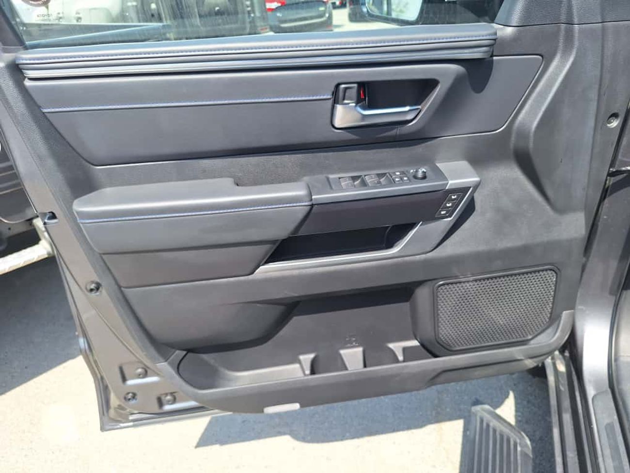 Toyota Sequoia 2024 TOYOTA SEQUOIA PLATINIUM 4WD HYBRID